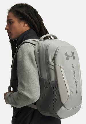 Under Armour, HUSTLE 6.0 - Vandrerygsække - titanium