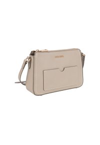 Borsa a tracolla in ecopelle beige dalla forma rettangolare, con tasca frontale e cuciture bianche a contrasto. Dotata di chiusura con zip e tracolla regolabile.
