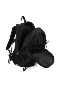 Zaino nero con accenti in rete, multiple tasche con zip, spallacci imbottiti e una maniglia superiore. Il materiale sembra resistente e testurizzato.