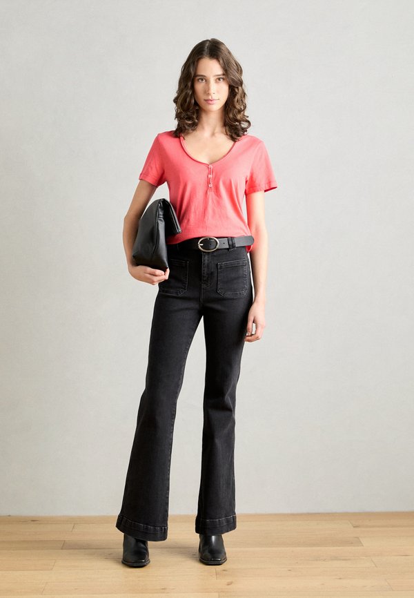 BASIC TEE - Basic T-shirt - cayenne4