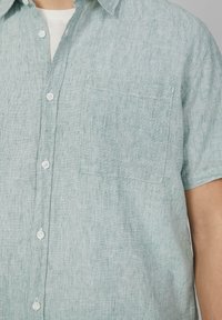 QS REGULAR FIT MELIERTES  - Overhemd - salbeigrün