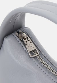 Calvin Klein Jeans KNOTTED BLOCK - Kabelka - quarry