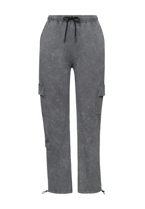 Grå cargo bukser med en struktureret overflade, der har sidelommer med klapper, en snørelukning i taljen og justerbare manchetter.