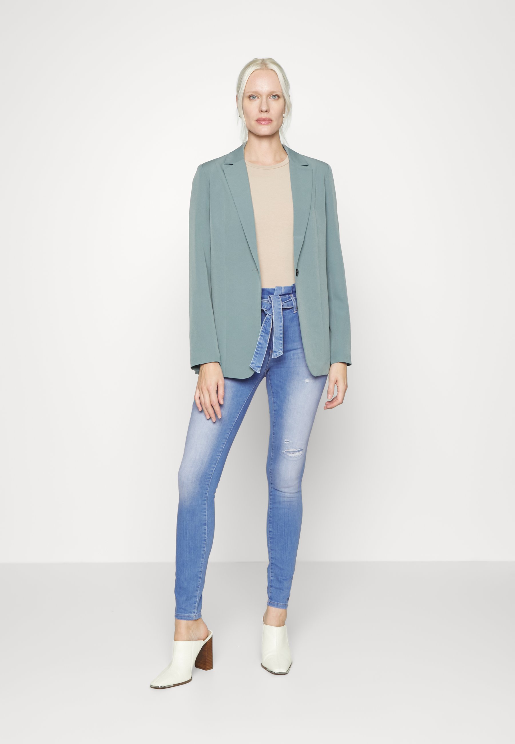 ONLY Tall LIFE DEST TALL - Jeans Skinny Fit - medium blue denim/blu denim -  Zalando.it