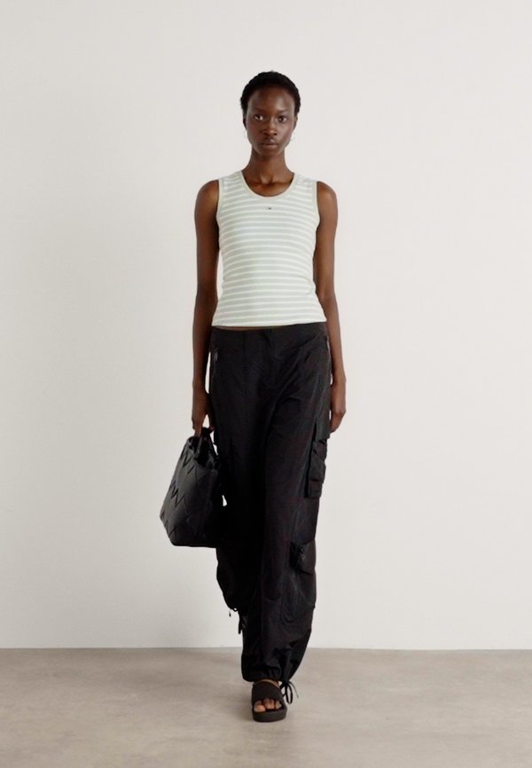 ESSENTIAL TANK  - Top - misty sage4