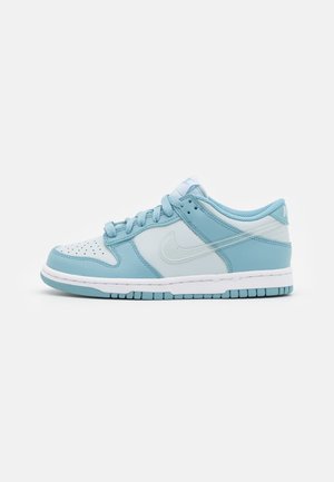Nike Sportswear DUNK LOW - Sapatilhas - aura/clear/worn blue/white