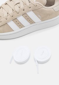 adidas Originals CAMPUS 00S UNISEX - Baskets basses - beige/cloud white