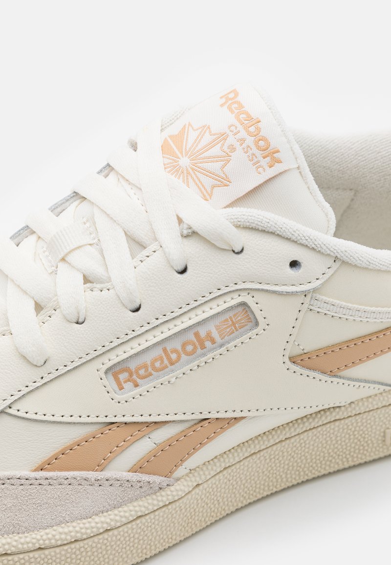 Reebok Classic CLUB C REVENGE UNISEX - Zapatillas - chalk/classic