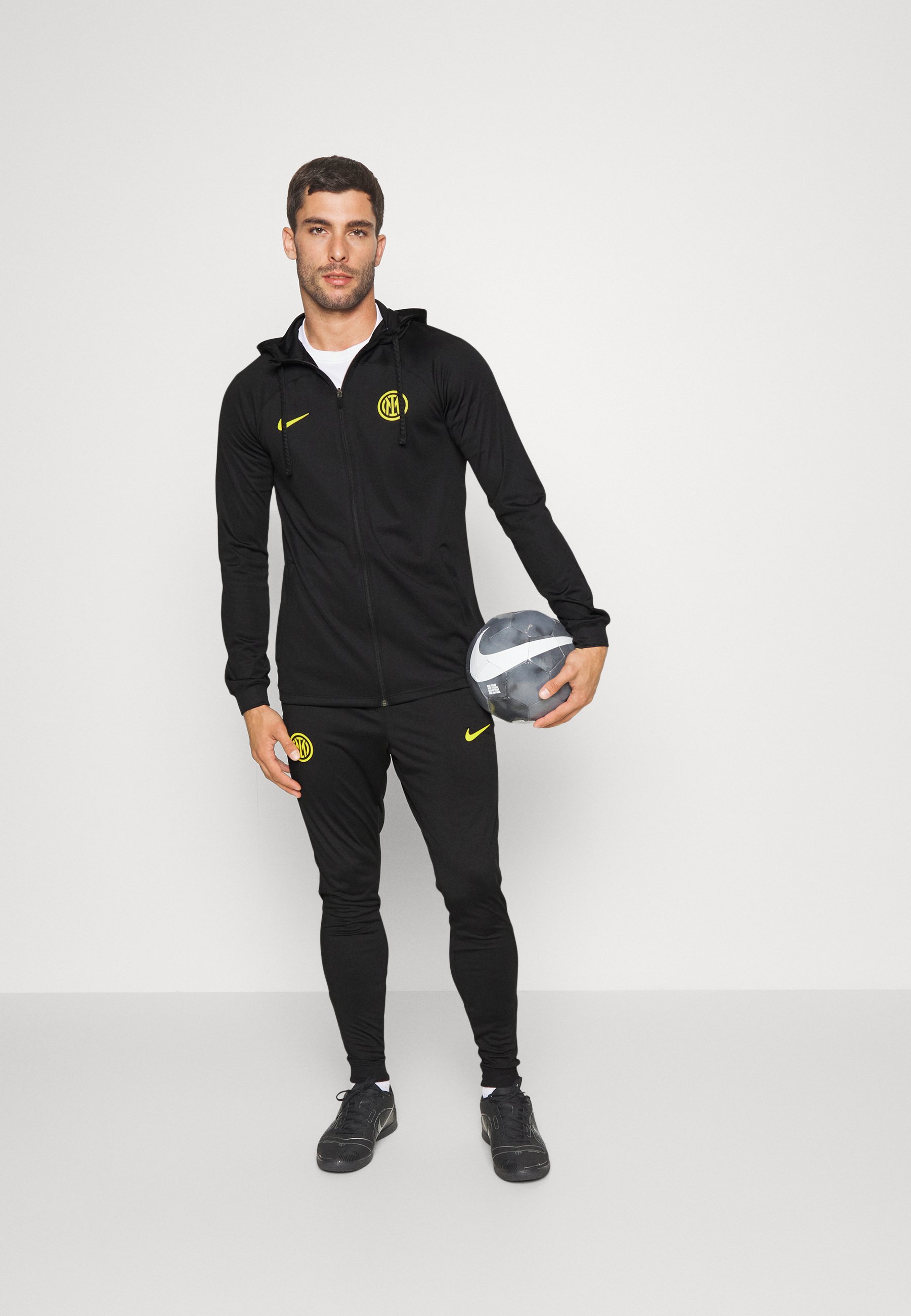 Nike Performance INTER MILAN TRACKSUIT SET - Trainingspak -  black/yellow/zwart - Zalando.nl