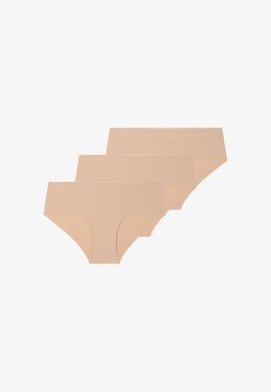 Drei beige nahtlose Damenunterhosen, überlappend auf weißem Hintergrund angeordnet.