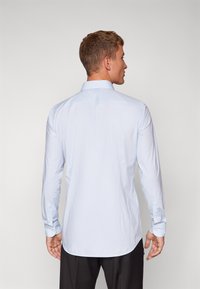 BOSS HANK KENT - Camicia elegante - light/pastel blue