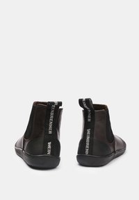 Bata WEINBRENNER - Klasikiniai aulinukai - brown
