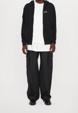 032c, Bluza z kapturem