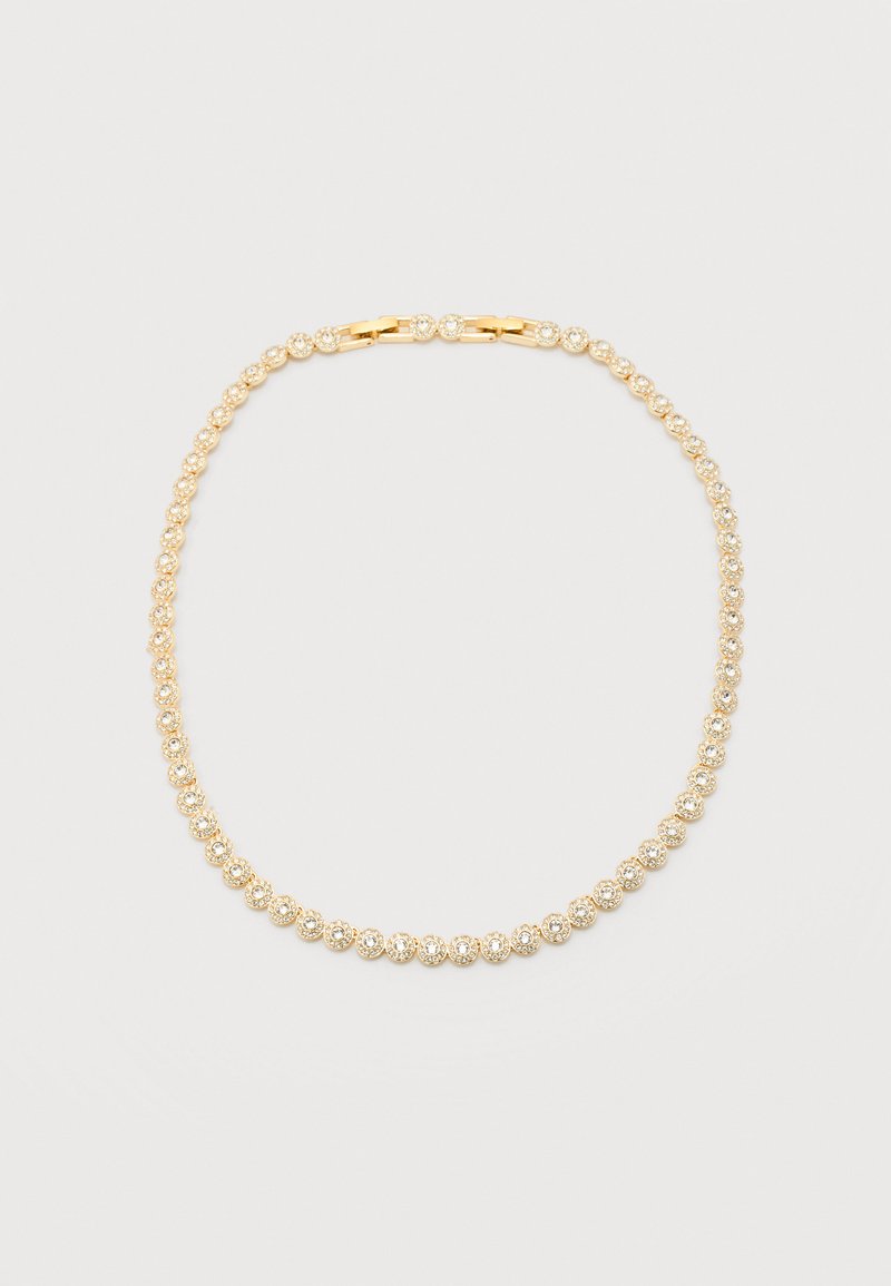 Χρυσό κολιέ με στρογγυλούς κρίκους, καθένας με ένα κεντρικό διαφανές πολύτιμο λίθο περιτριγυρισμένο από μικρότερους λίθους, σε λευκό φόντο.