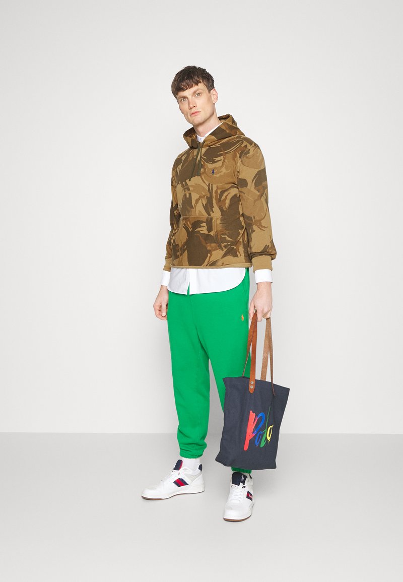 Polo Ralph Lauren CAMO FLEECE HOODIE - Kapuzenpullover - exploded painted  camo/oliv - Zalando.at