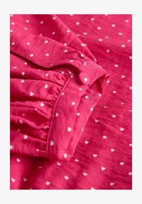 Ikke valgt, pink heart print