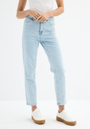 JEANS MOM AZUL CLARO - Vaqueros boyfriend - azul