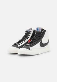 Nike Sportswear BLAZER MID '77 EMB - Sapatilhas de cano alto - sail/black/chile red