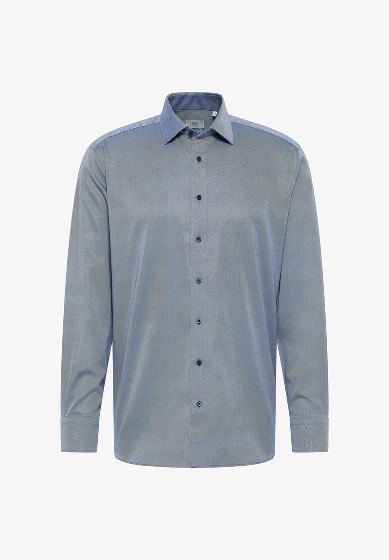 Langsleeve button-up shirt in een vervagende blauw tint, gemaakt van zachte stof, met een klassieke kraag en donkere knopen aan de voorkant.