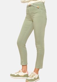 LolaLiza WITH BELT - Oprijete (skinny) kavbojke - khaki faded