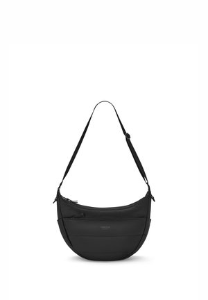 Czarna torebka na ramię w kształcie półksiężyca z regulowanym paskiem i kieszenią na zamek, z logo "Larkson Hamburg" na przednim panelu.