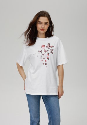 - T-shirt z nadrukiem