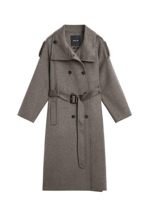 Lungo cappotto grigio in lana doppiopetto con ampio colletto, cintura in vita, spalline e tasche laterali.