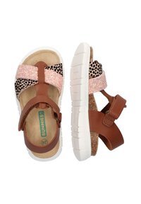Sandali in pelle marrone con glitter rosa e cinghie a fantasia leopardata. Suola in gomma bianca, cinturino alla caviglia regolabile e soletta in sughero.