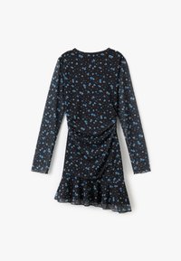 Schwarzes langärmliges Kleid mit blauem Blumenmuster, gerafftem Oberteil und ausgestelltem Saum. Hergestellt aus leichtem, durchsichtigen Stoff.