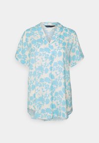 Camisa leve de manga curta com padrão floral azul e branco; design com colarinho e botões, com um caimento solto e fluido.