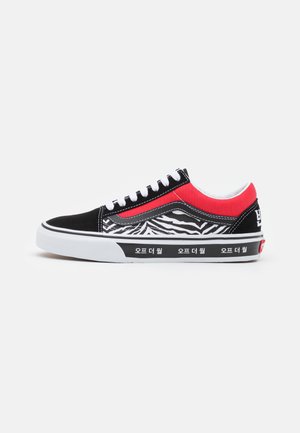 OLD SKOOL - Trainers - racing red/true blue