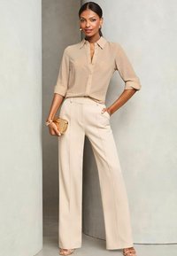 Lipsy REGULAR FIT - Košilová halenka  - champagne gold