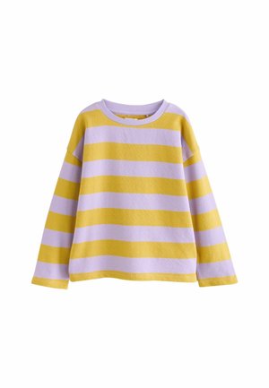 Pull en maille à manches longues avec de larges rayures horizontales en jaune moutarde et lavande clair, col rond et coupe décontractée.