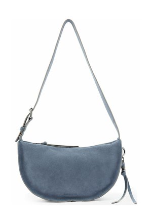 Blaue Veloursleder-Halbmonden-Schultertasche mit verstellbarem Riemen, Reißverschluss und Quasten-Detail an der Seite.