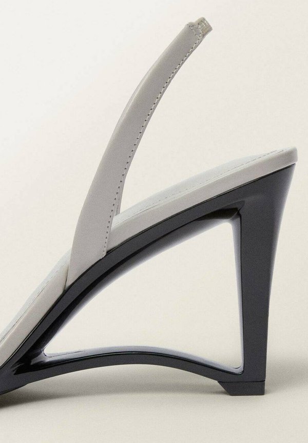 MET - High heeled sandals3