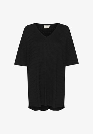 Crna kratka majica s kratkim rukavima i V-izrezom, koja sadrži teksturirani pleteni uzorak i slobodan kroj. Bočni prorezi omogućuju dodatnu slobodu pokreta i udobnost.