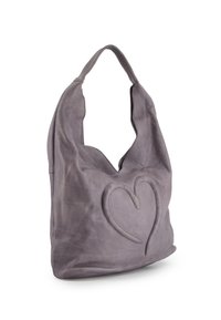 Grå læder hobo taske med et tekstureret hjerte-design på forsiden, der har en bred, blød skulderrem og en afslappet silhuet.
