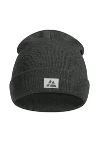 Gorro de punto gris con un acabado texturizado, que presenta un dobladillo y una etiqueta rectangular blanca con un logotipo geométrico.