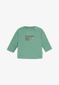 Wybrany, winter green