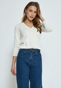 MIMILLA 3/4 SLEEVE KNIT PULLOVER - Stickad tröja - broken white