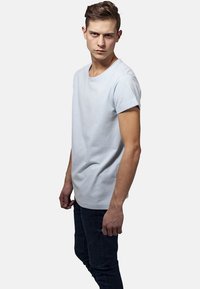 Urban Classics Základné tričko - babyblue