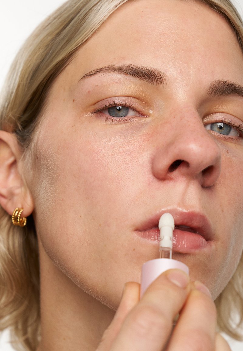 ESTÉE LAUDER PURE COLOR ENVY NIGHTTIME RESCUE LIP OIL SERUM