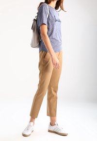 Zalando Essentials Pantalón de traje - light brown
