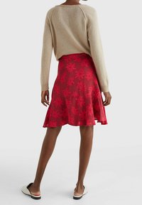 Tommy Hilfiger Gonna a campana - pink