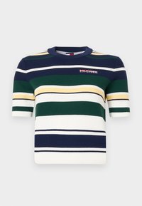 Top a maniche corte lavorato a maglia con righe orizzontali in verde, blu marino, bianco e giallo, caratterizzato da un logo ricamato rosso sul petto.