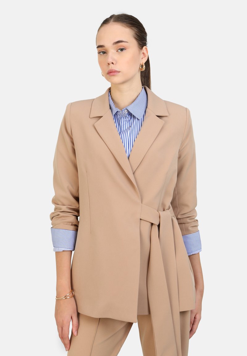 Modanisa - REFKA - Short coat - beige, Enlarge