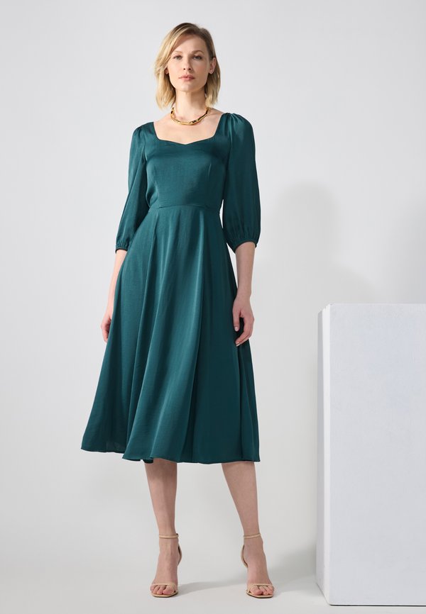 Cocktail dress / Party dress - ponderosa pine4