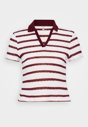 Gestreept polo-shirt met een diepe V-hals, korte mouwen en een bordeauxrode kraag. Heeft afwisselend brede witte en bordeauxrode strepen in een textuurstof.