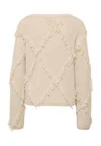 Beiger Pullover mit langen Ärmeln, strukturierter Strickoptik, quergestellten Fransen in Rautenmuster, weitem Ausschnitt und kurzer, taillierter Länge.