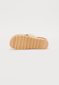 Thumbnail Image 5